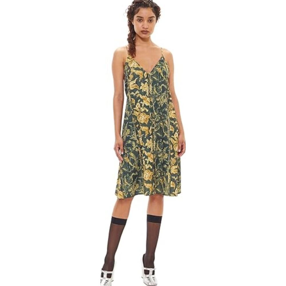 GARYGRAHAM422 Women's Simple Slip Dress in green and gold floral print. Size 3X